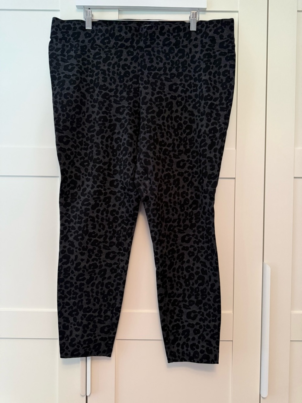 LOFT Plus Black and Charcoal Leopard Ponte Pants, 20
